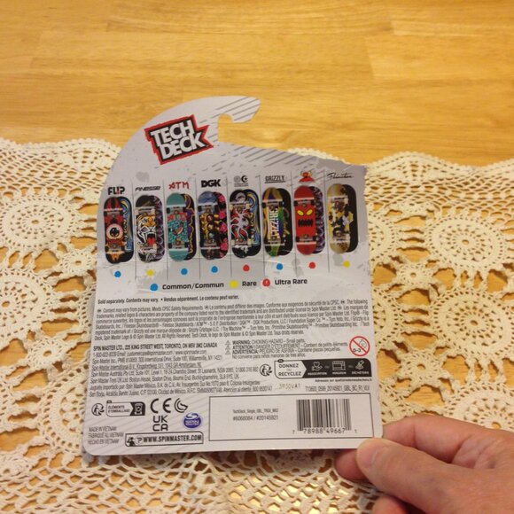 Tech Deck Grizzly  Steeze Spin Master Series Fingerboard  Toy, Collectible - Picture 3 of 4